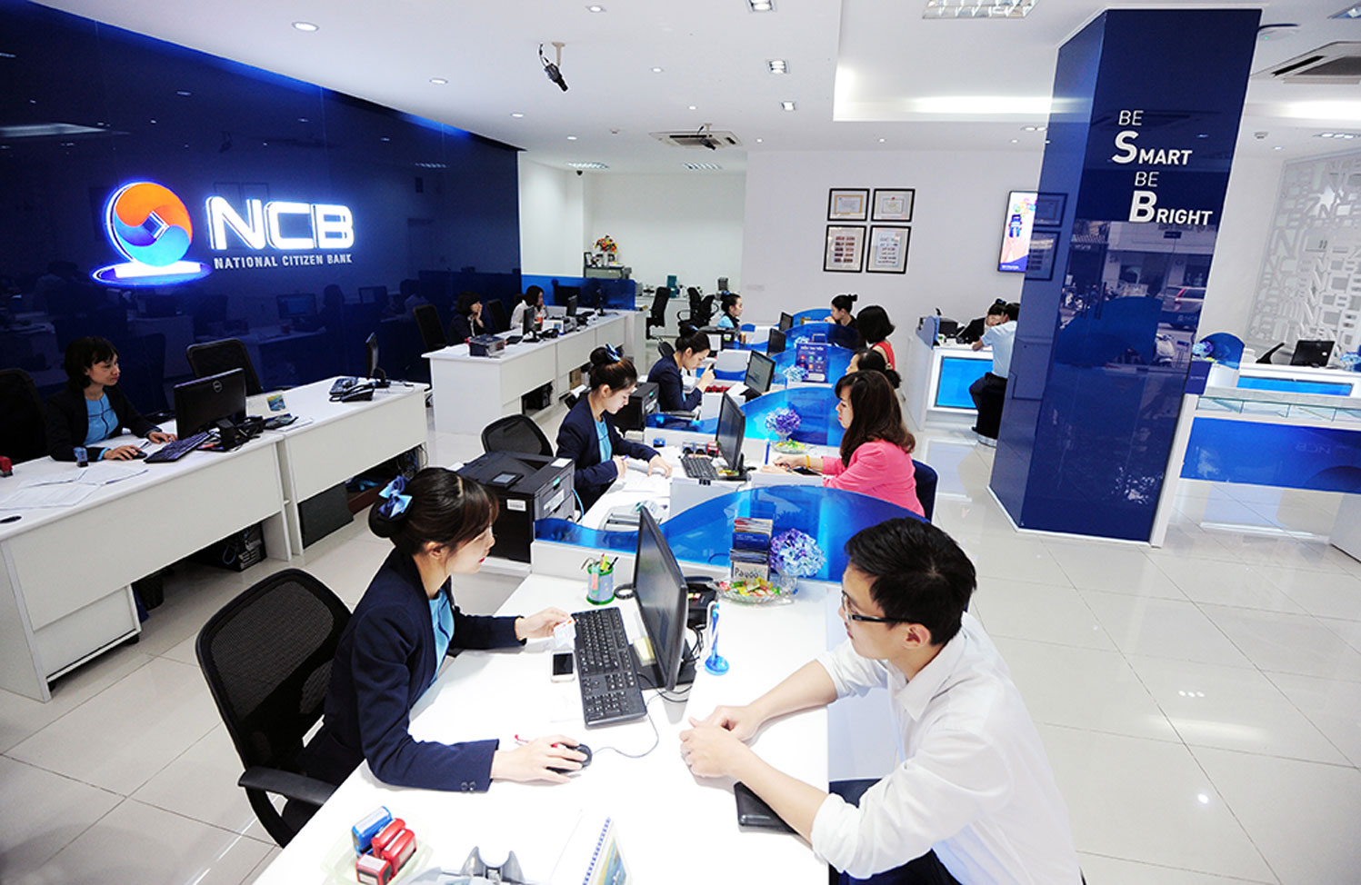 Thông báo về việc chọn tổ chức đấu giá cho TSĐB tại TP.HCM
